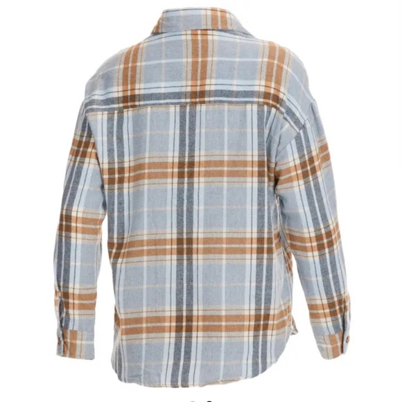 NO COMMENT Oversized Boyfriend Shacket Flannel - Picture 3 of 5